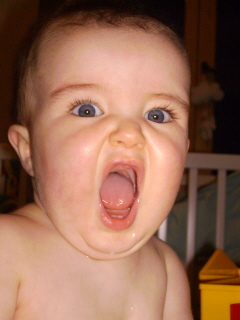 ...Avoir la bouche grande ouverte...