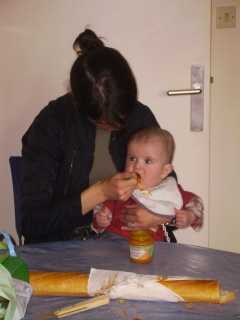 Je le mange goul�ment!