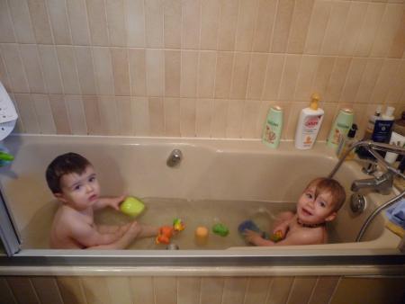 Dans le bain avec May!